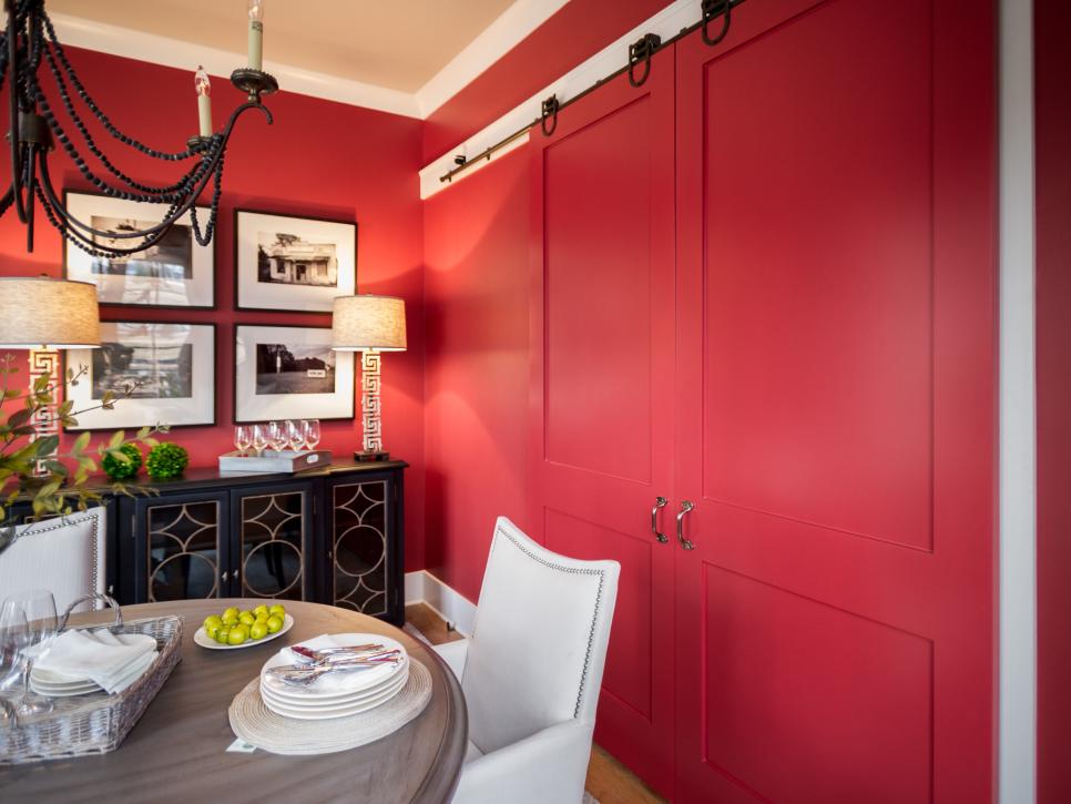 Another bold addition to the 2018 Color of the Year family is Benjamin Moore's radiant, lush Caliente (AF-290)