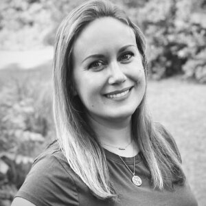 preview image for Dina June